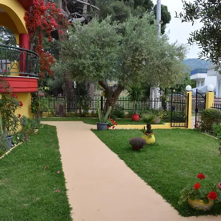 Fotini's 2 Apartment *